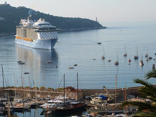 P24_20150512-anthem-of-the-seas-11.jpg